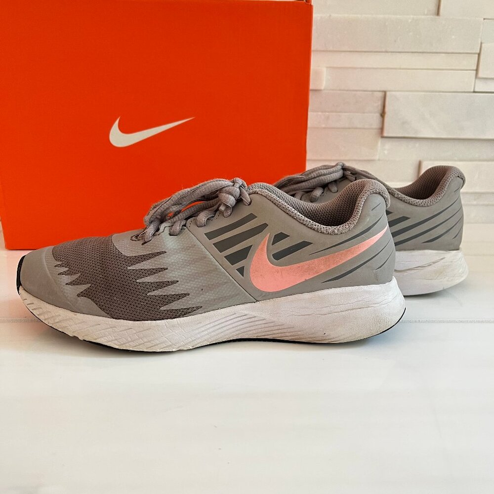 Nike Youth Sneakers 907257-002 (US 3.5Y / EU 35.5) - Gray